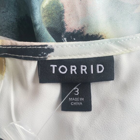 New TORRID Georgette Dolman Flutter Sleeve Top Blouse Artsy Floral Plus 3 - 3X - Picture 10 of 10